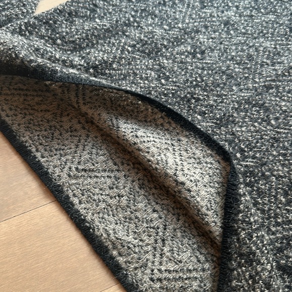 Vintage Giorgio Armani Merino Wool sweater - Picture 7 of 10